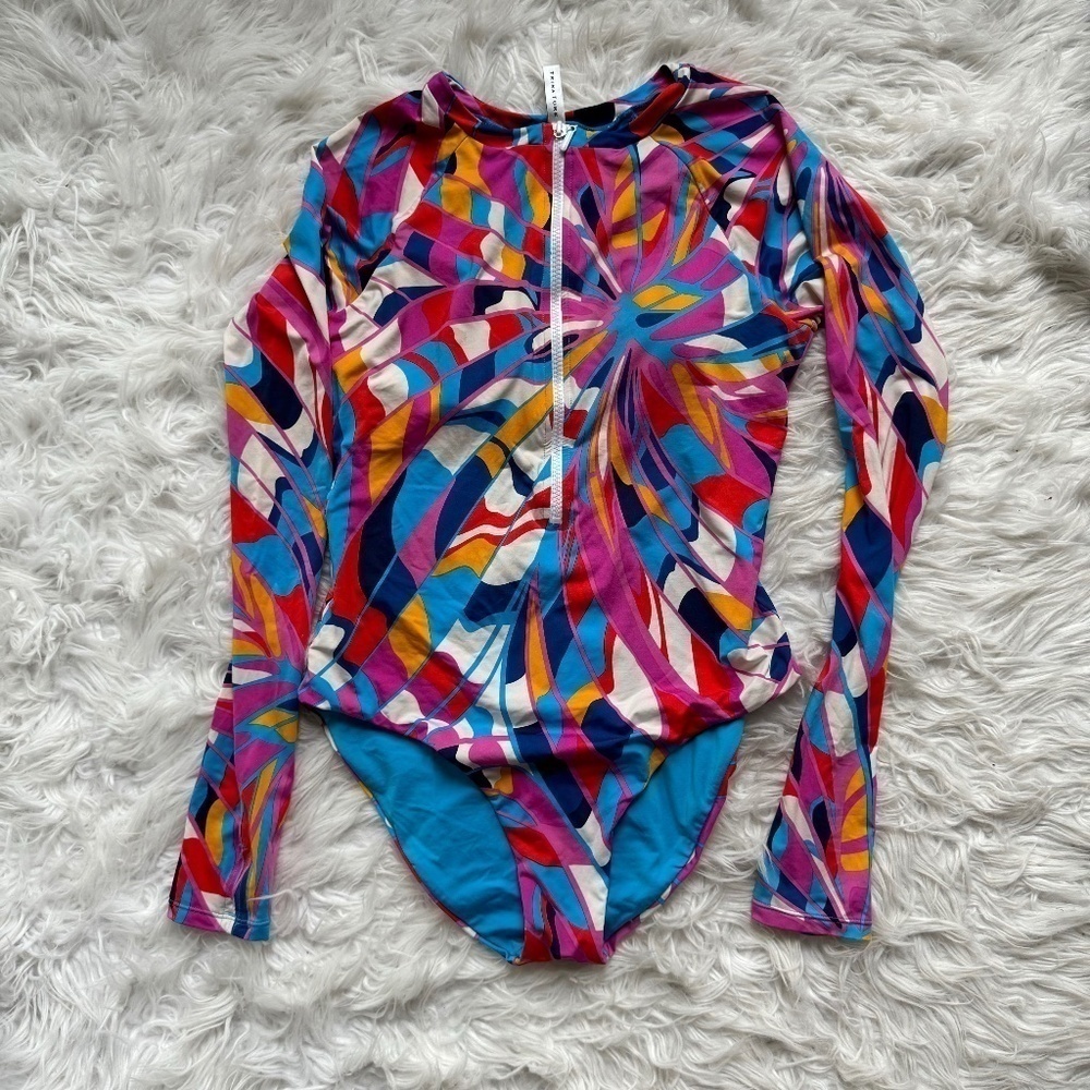 TRINA TURK RIO ZIP-UP PADDLE/SWIM SUIT SIZE LARGE